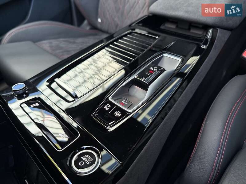 Позашляховик / Кросовер Audi Q6 e-tron 2024 в Хмельницькому