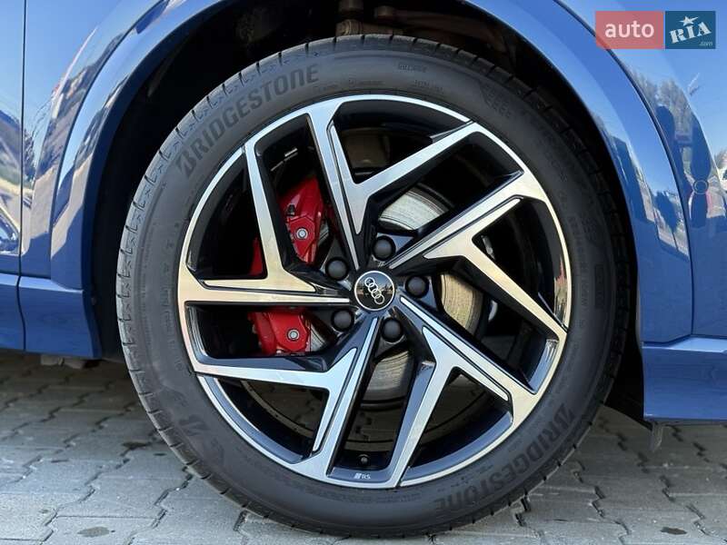 Позашляховик / Кросовер Audi Q6 e-tron 2024 в Хмельницькому