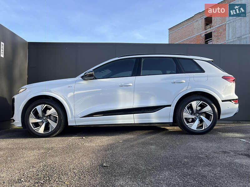 Внедорожник / Кроссовер Audi Q6 e-tron 2025 в Львове