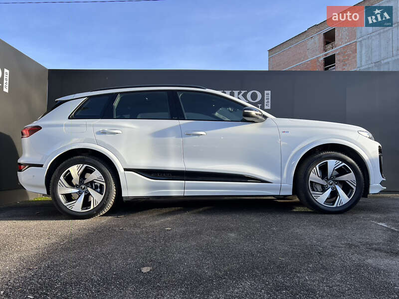 Внедорожник / Кроссовер Audi Q6 e-tron 2025 в Львове