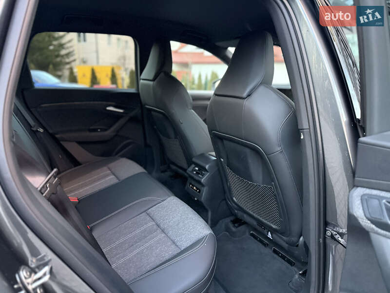 Внедорожник / Кроссовер Audi Q6 e-tron 2024 в Львове