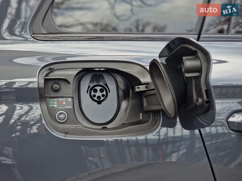 Внедорожник / Кроссовер Audi Q6 e-tron 2024 в Одессе