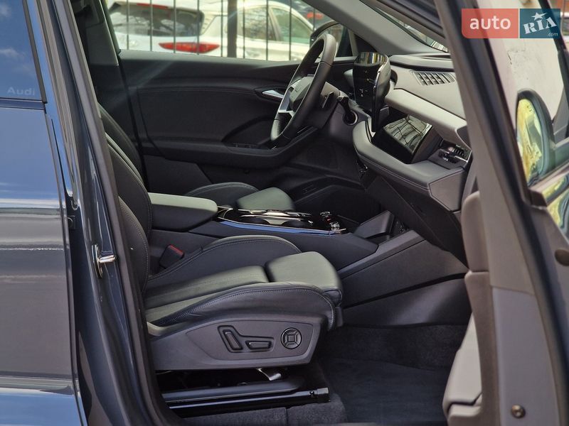 Внедорожник / Кроссовер Audi Q6 e-tron 2024 в Одессе