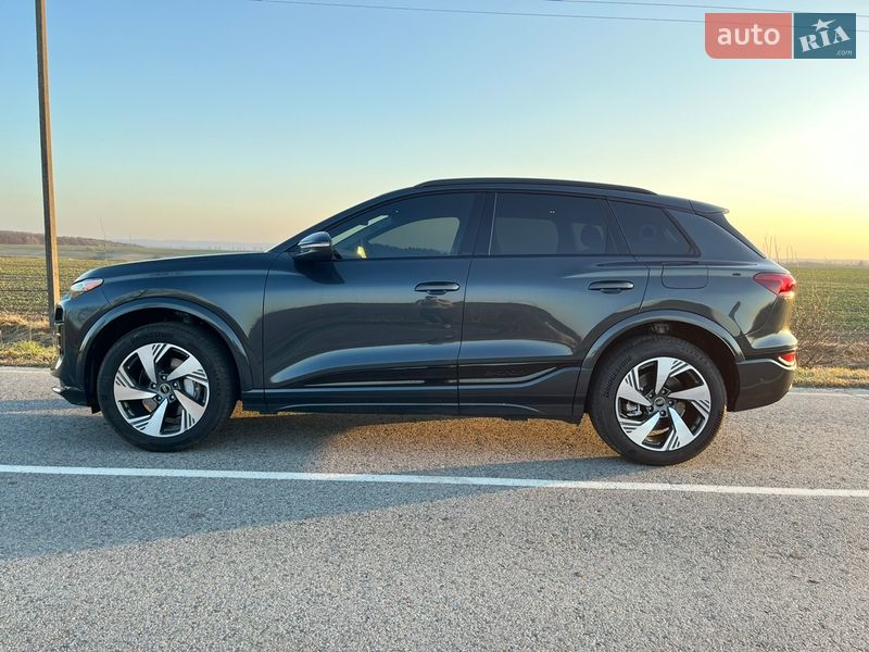 Внедорожник / Кроссовер Audi Q6 e-tron 2025 в Львове