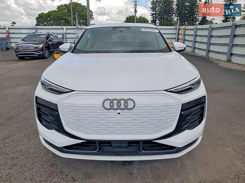 Внедорожник / Кроссовер Audi Q6 e-tron 2025 в Львове