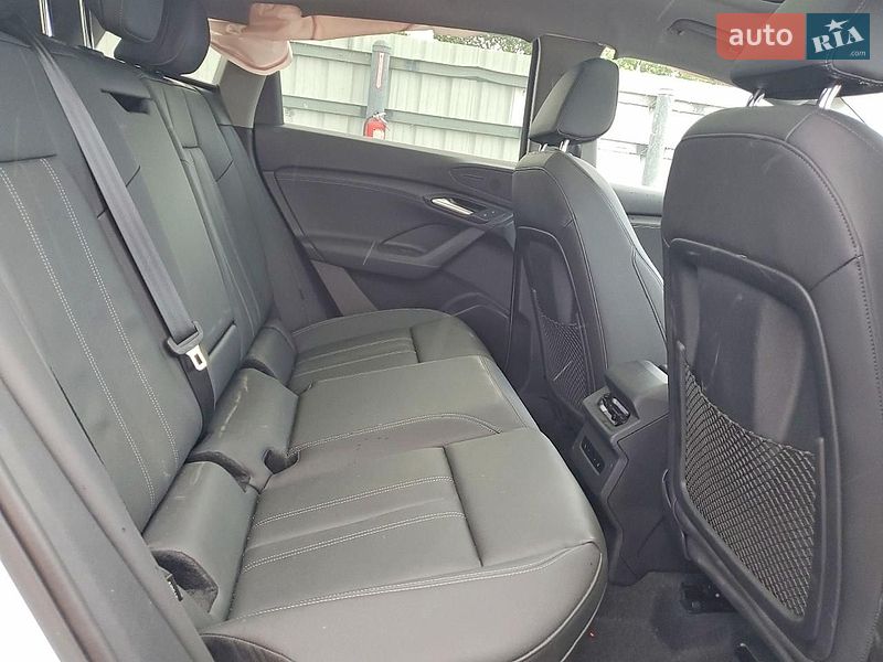 Внедорожник / Кроссовер Audi Q6 e-tron 2025 в Львове