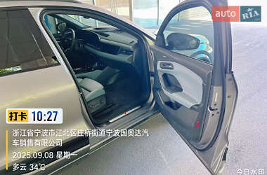 Внедорожник / Кроссовер Audi Q6L e-tron 2025 в 