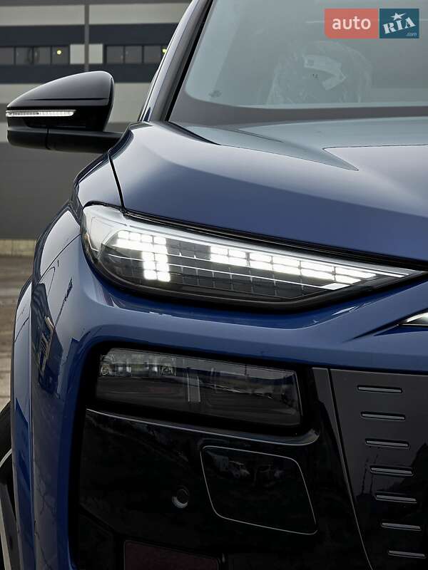 Внедорожник / Кроссовер Audi Q6L e-tron 2025 в Киеве