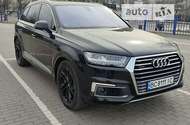 Audi Q7 e-tron 2016