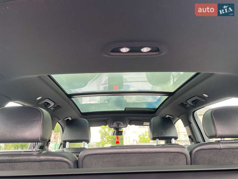 Минивэн Audi Q7 e-tron 2016 в Радехове