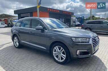 Audi Q7 e-tron 2016 Audi Q7 e-tron 2016