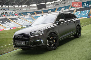 Audi Q7 e-tron 2016 Audi Q7 e-tron 2016