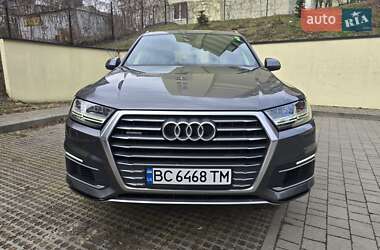 Внедорожник / Кроссовер Audi Q7 e-tron 2018 в 