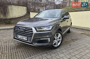 Внедорожник / Кроссовер Audi Q7 e-tron 2018 в 