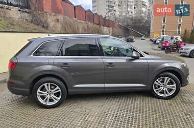 Внедорожник / Кроссовер Audi Q7 e-tron 2018 в 