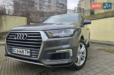 Внедорожник / Кроссовер Audi Q7 e-tron 2018 в 