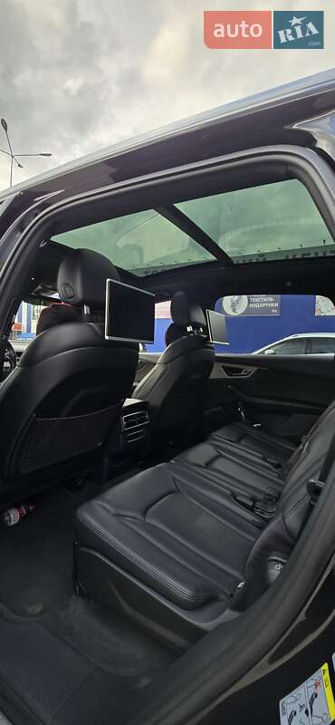 Позашляховик / Кросовер Audi Q7 e-tron 2016 в Шептицькому