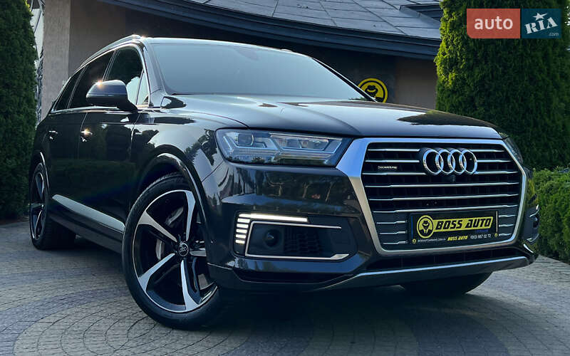 Внедорожник / Кроссовер Audi Q7 e-tron 2018 в 