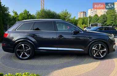 Внедорожник / Кроссовер Audi Q7 e-tron 2018 в 