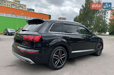 Внедорожник / Кроссовер Audi Q7 e-tron 2016 в 