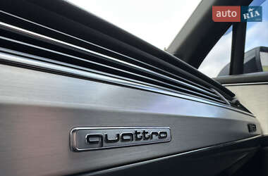 Внедорожник / Кроссовер Audi Q7 e-tron 2016 в 