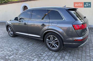 Внедорожник / Кроссовер Audi Q7 e-tron 2018 в 