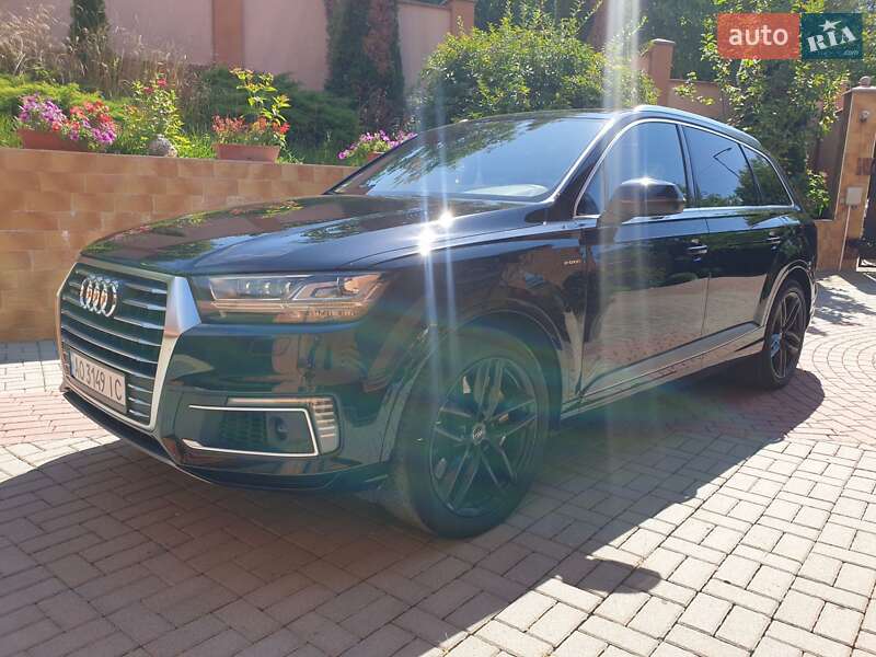 Audi Q7 e-tron 2016