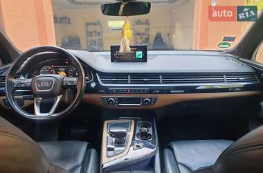 Позашляховик / Кросовер Audi Q7 e-tron 2016 в 