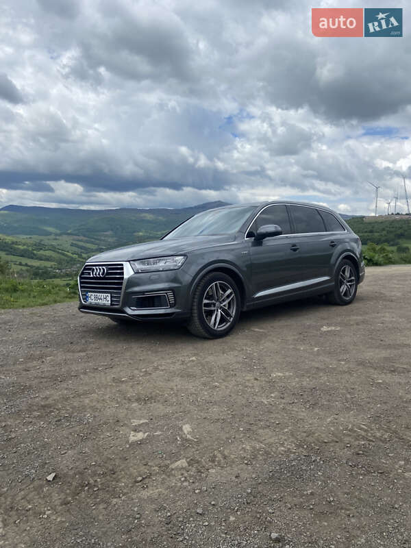 Audi Q7 e-tron 2018