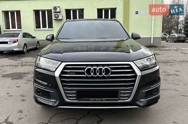 Внедорожник / Кроссовер Audi Q7 e-tron 2016 в 