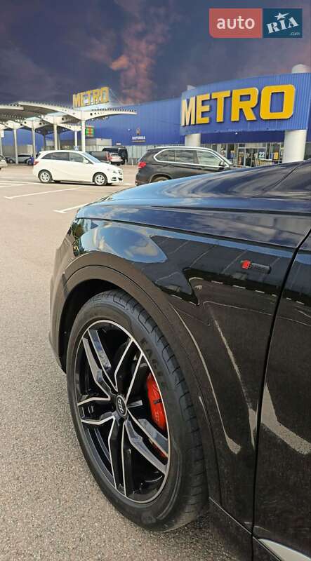 Позашляховик / Кросовер Audi Q7 e-tron 2016 в Рівному