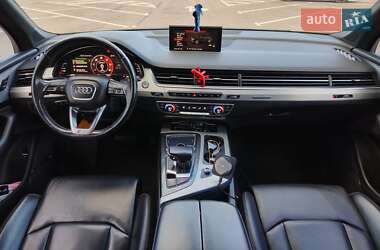 Внедорожник / Кроссовер Audi Q7 e-tron 2016 в 