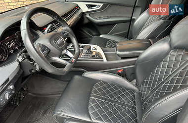 Позашляховик / Кросовер Audi Q7 e-tron 2018 в 