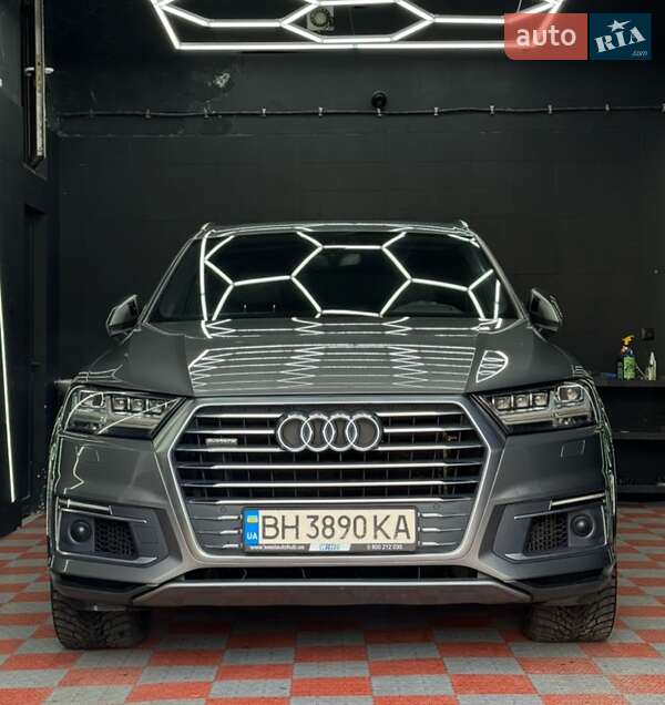 Позашляховик / Кросовер Audi Q7 e-tron 2016 в Одесі фото Позашляховик / Кросовер Audi Q7 e-tron 2016 в Одесі