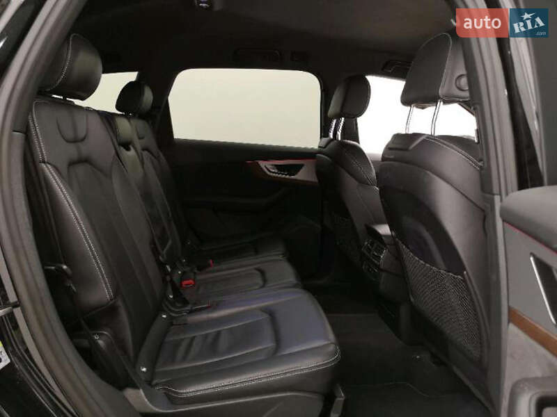 Позашляховик / Кросовер Audi Q7 e-tron 2016 в Ужгороді