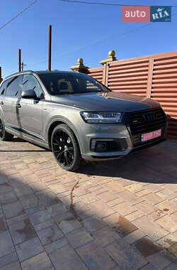 Позашляховик / Кросовер Audi Q7 e-tron 2016 в Львові