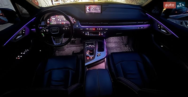 Позашляховик / Кросовер Audi Q7 e-tron 2016 в Ужгороді