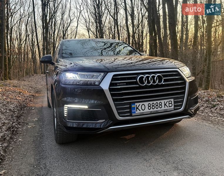 Позашляховик / Кросовер Audi Q7 e-tron 2016 в Ужгороді