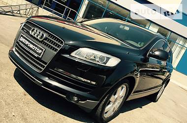 Внедорожник / Кроссовер Audi Q7 2007 в 