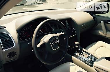 Внедорожник / Кроссовер Audi Q7 2007 в 