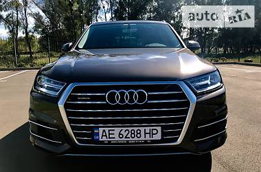 Внедорожник / Кроссовер Audi Q7 2016 в Киеве