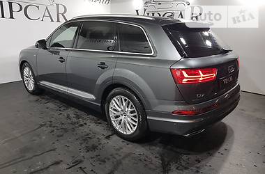 Внедорожник / Кроссовер Audi Q7 2016 в Киеве