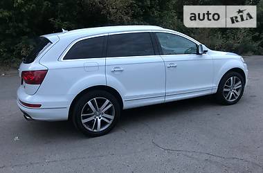 Внедорожник / Кроссовер Audi Q7 2015 в Полтаве