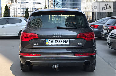 Внедорожник / Кроссовер Audi Q7 2012 в 
