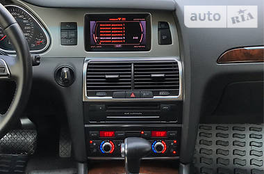 Внедорожник / Кроссовер Audi Q7 2012 в 