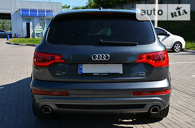 Внедорожник / Кроссовер Audi Q7 2014 в 