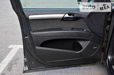 Внедорожник / Кроссовер Audi Q7 2014 в 