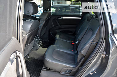 Внедорожник / Кроссовер Audi Q7 2014 в 