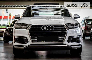 Внедорожник / Кроссовер Audi Q7 2017 в Киеве