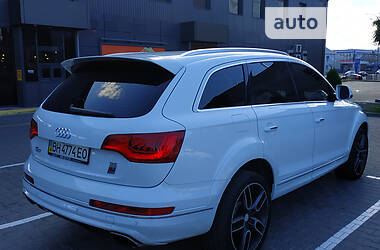 Позашляховик / Кросовер Audi Q7 2013 в Києві